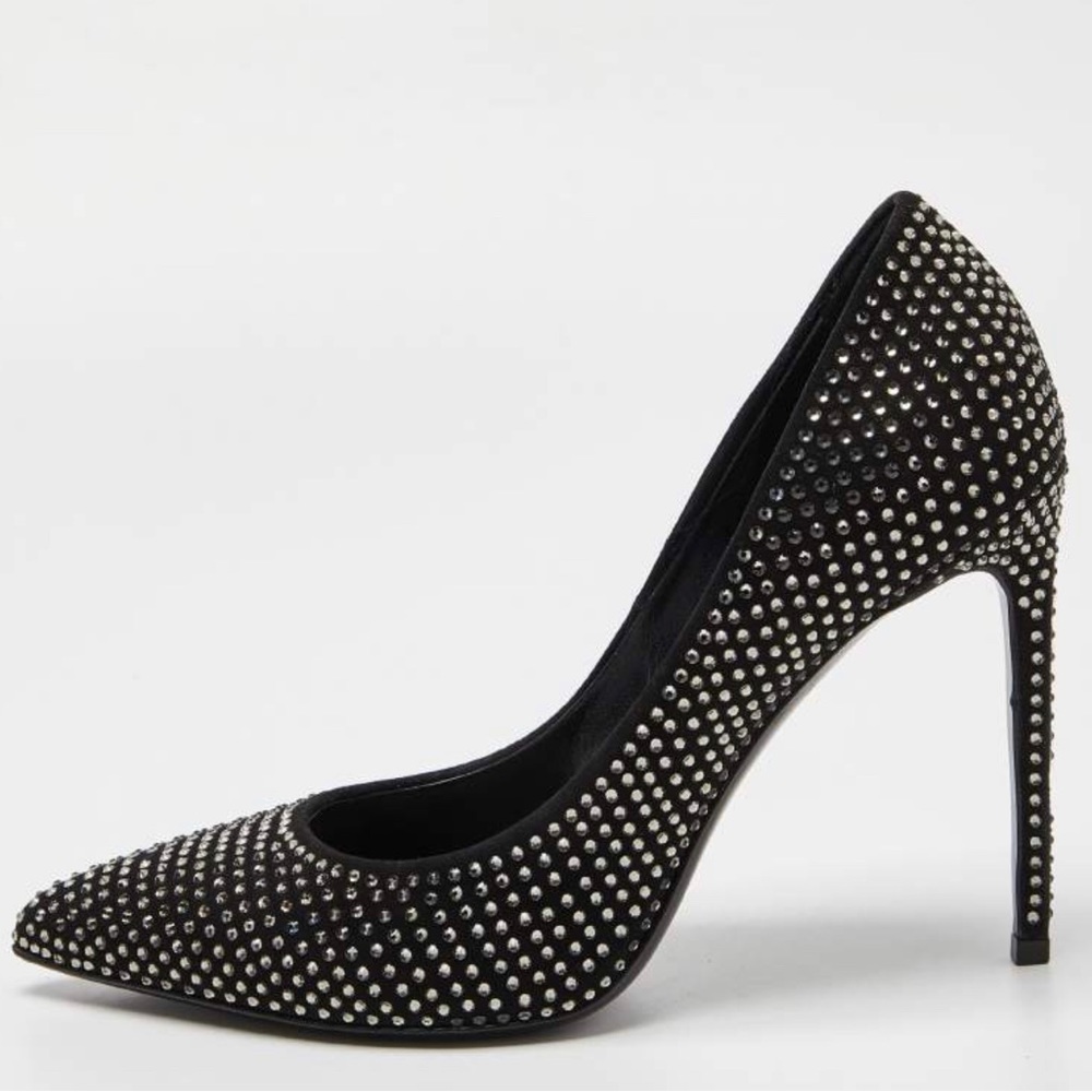 Saint Laurent Black studded paris pump. YSL. Great condition!